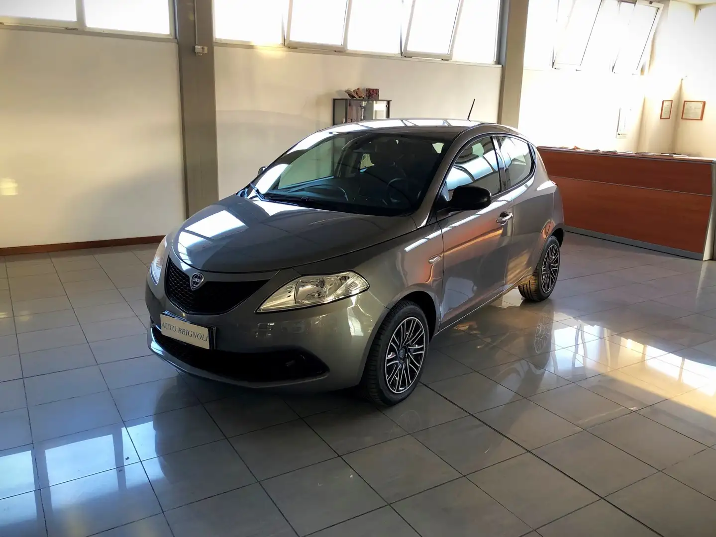 Lancia Ypsilon Ypsilon 1.2 Gold  5 posti E6 D-Temp Grigio - 1