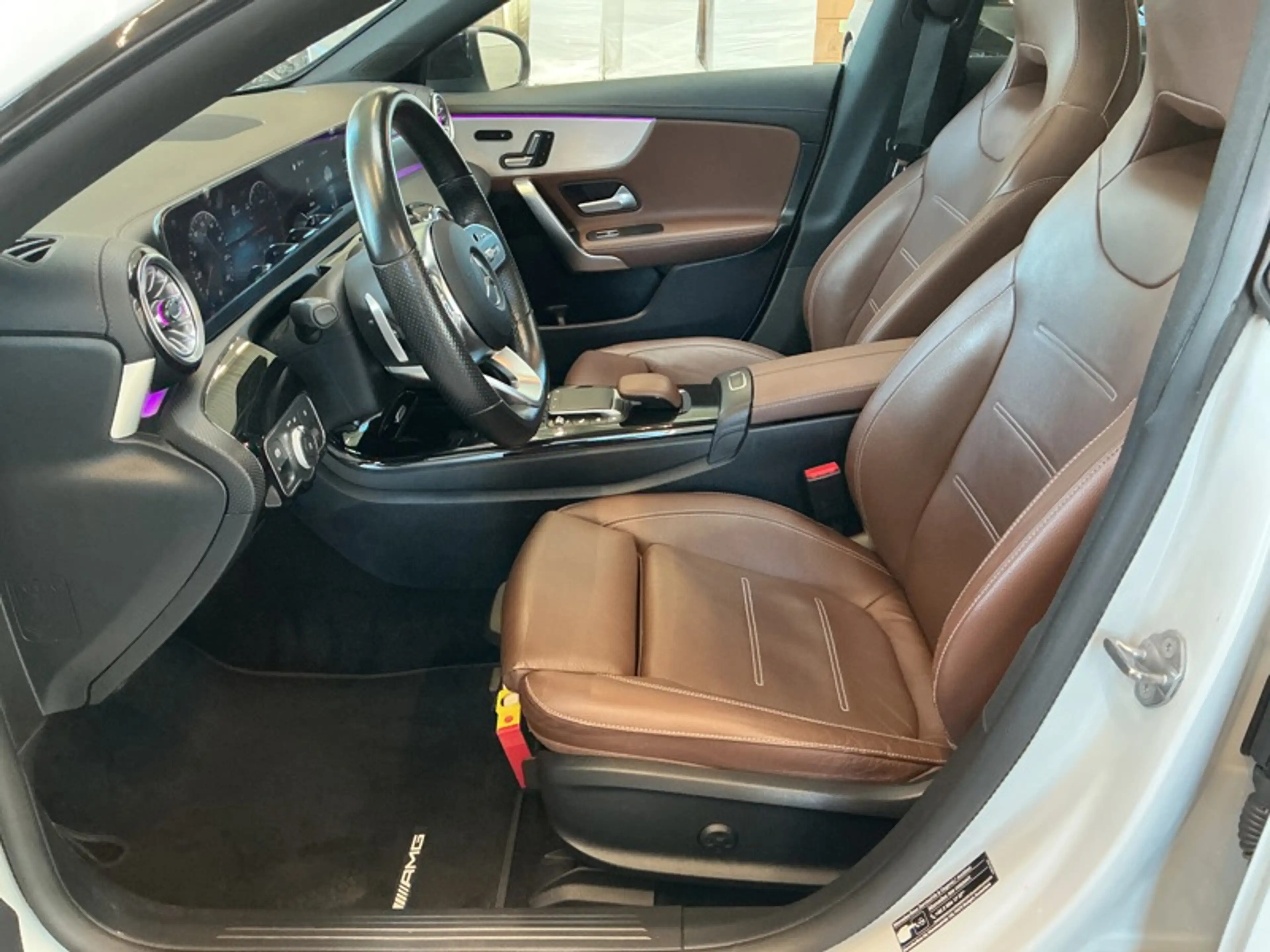 Mercedes-Benz CLA 250 e Coupé AMG Pack Night Toit Pano — photo 11