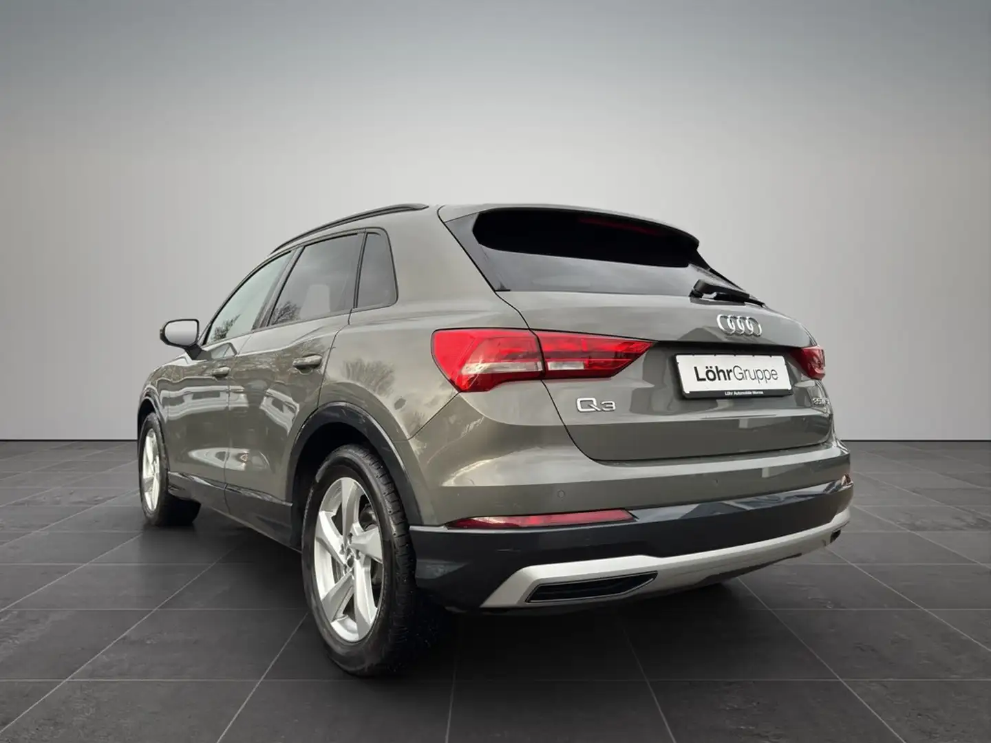 Audi Q3 35 TFSI advanced *AHK*ACC*SITZHEIZUNG* Grau - 2