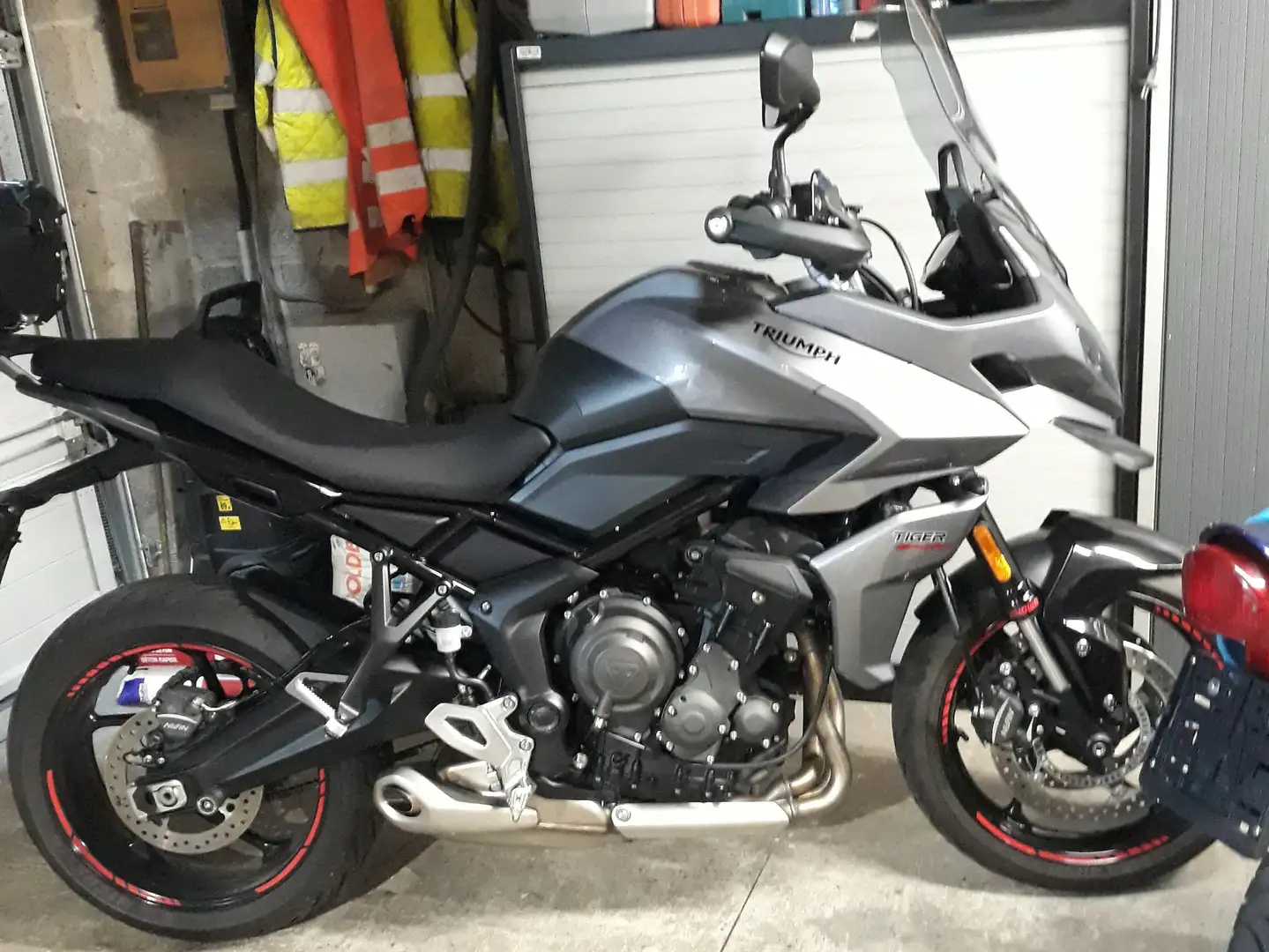 Triumph Tiger Sport Tiger 660 sport 09/23 impeccable Srebrny - 1