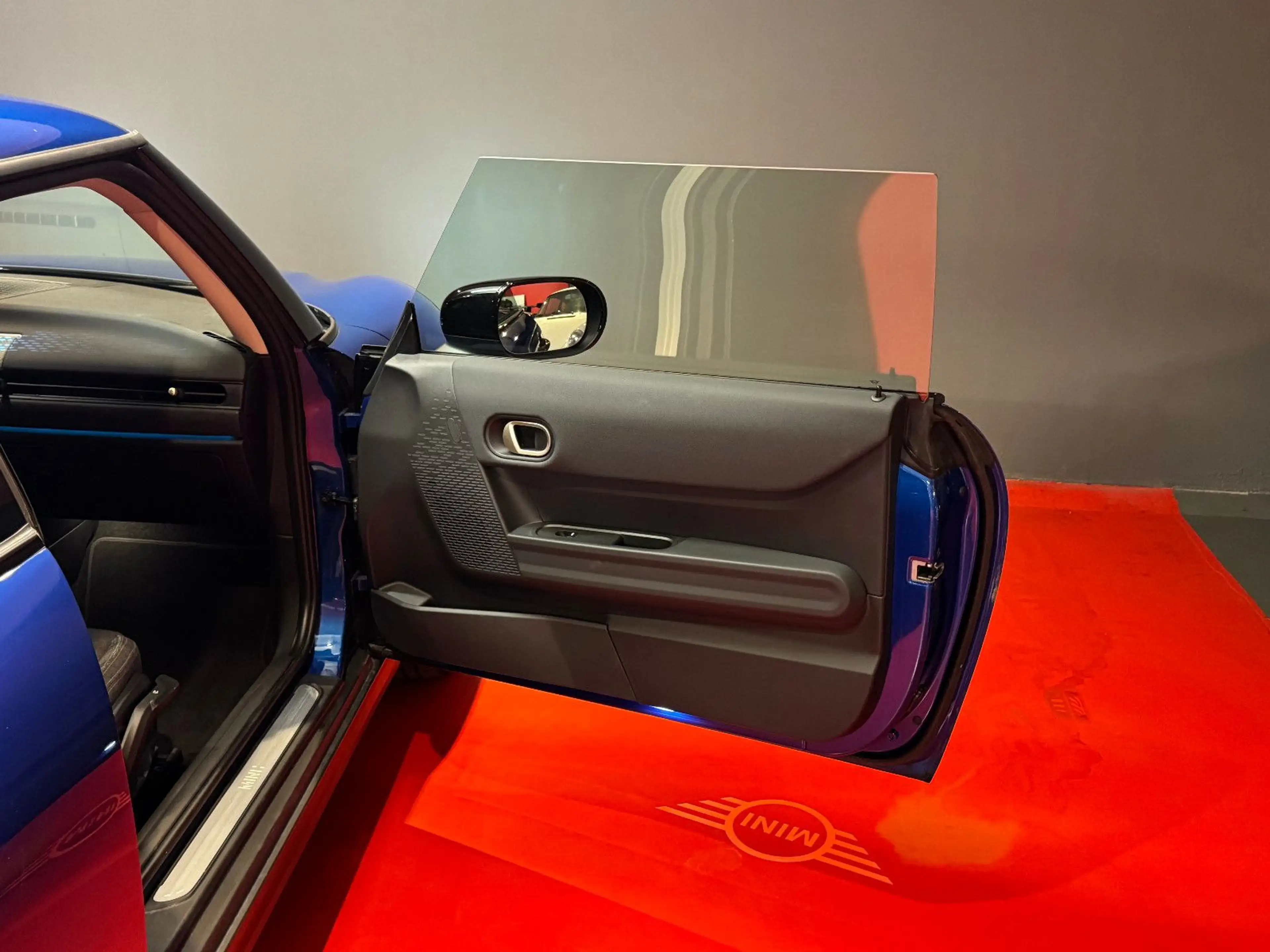 MINI Cooper S /2,0 204 PS/ESSENTIAL/HUD/1.HAND/17"/TOP — photo 14