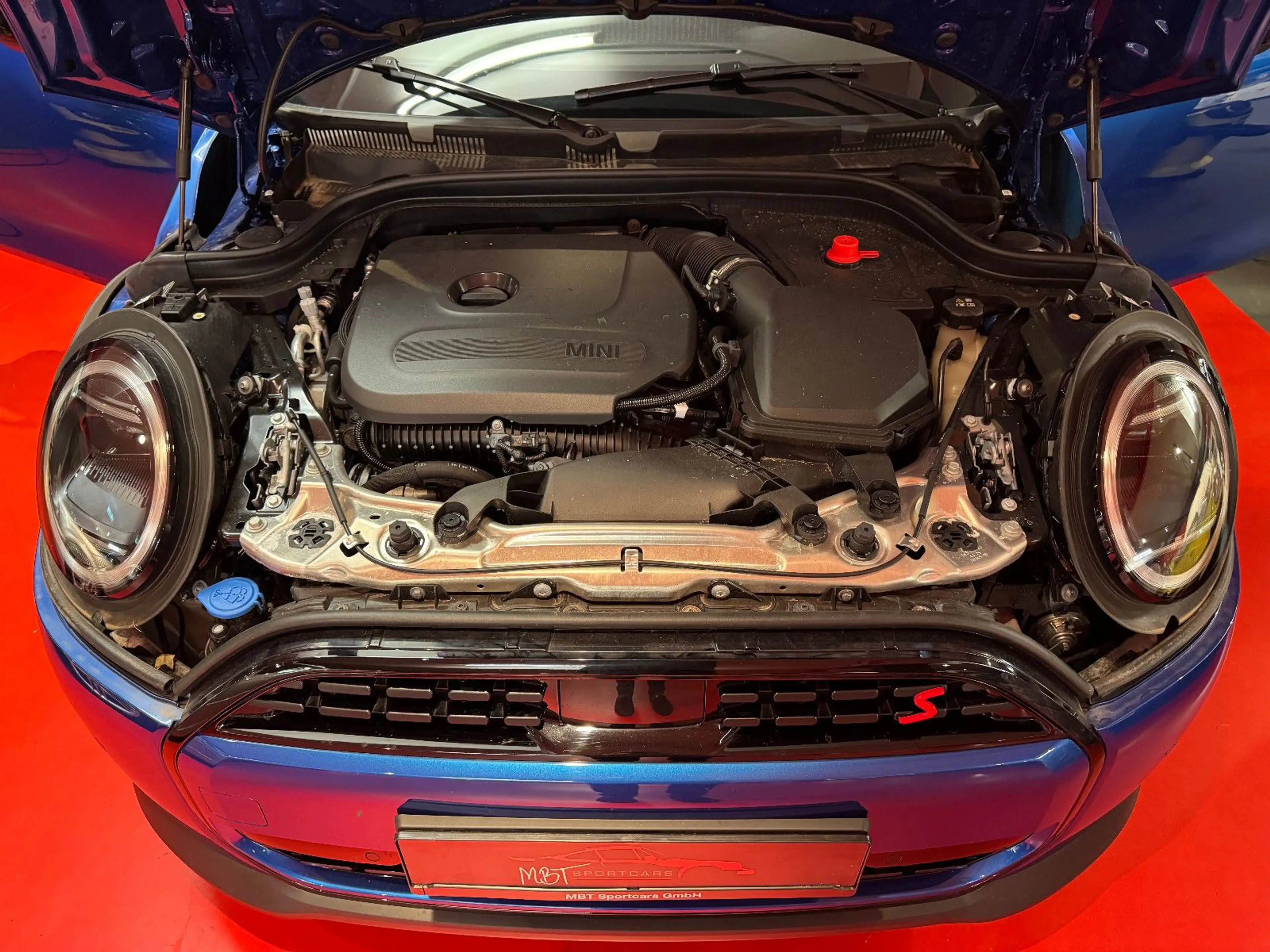MINI Cooper S /2,0 204 PS/ESSENTIAL/HUD/1.HAND/17"/TOP — photo 3