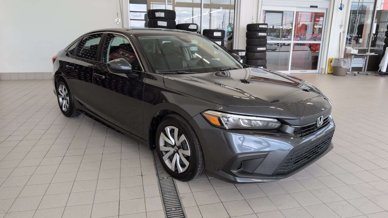 2024 Honda Civic LX-B Retour de location, très bas kilométrage! — снимка 1