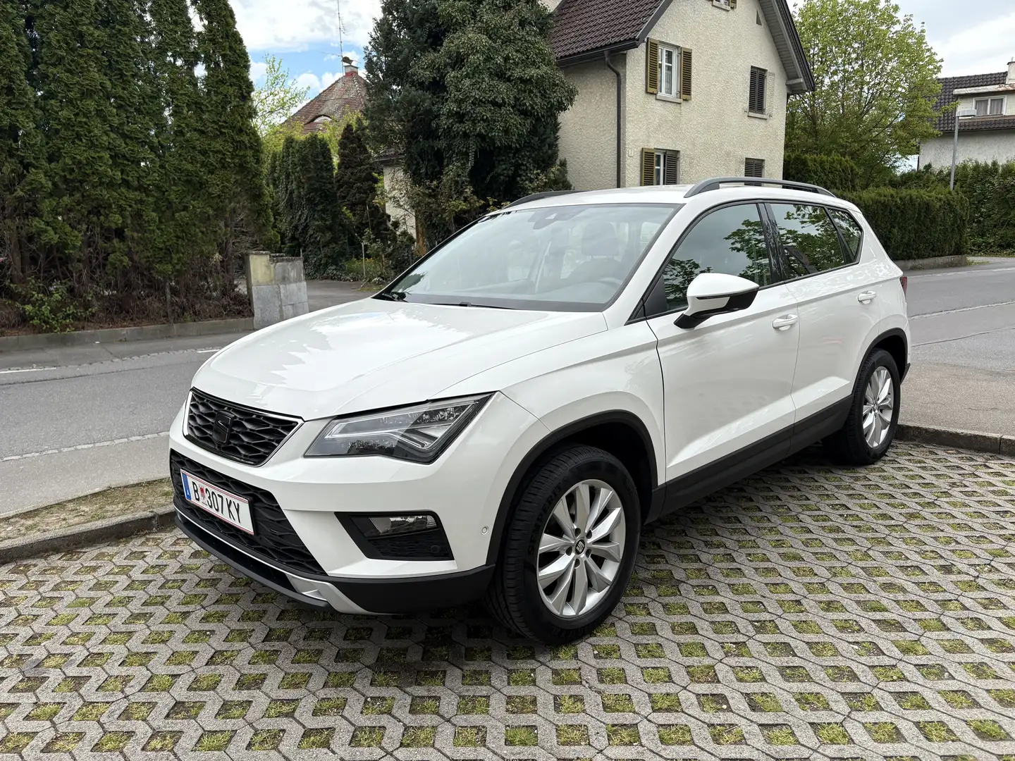 SEAT Ateca 2,0 Style 4WD TDI Weiß - 2