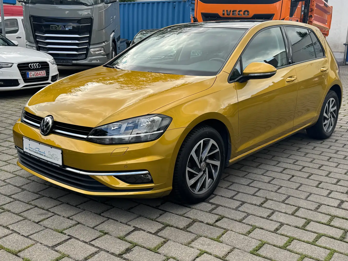 Volkswagen Golf 1.0 TSI "Sound"Comfortline Navi/CarPlay/ACC/Panod. Gelb - 1