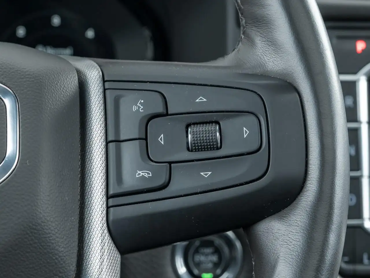 GMC Yukon снимка GMC Yukon