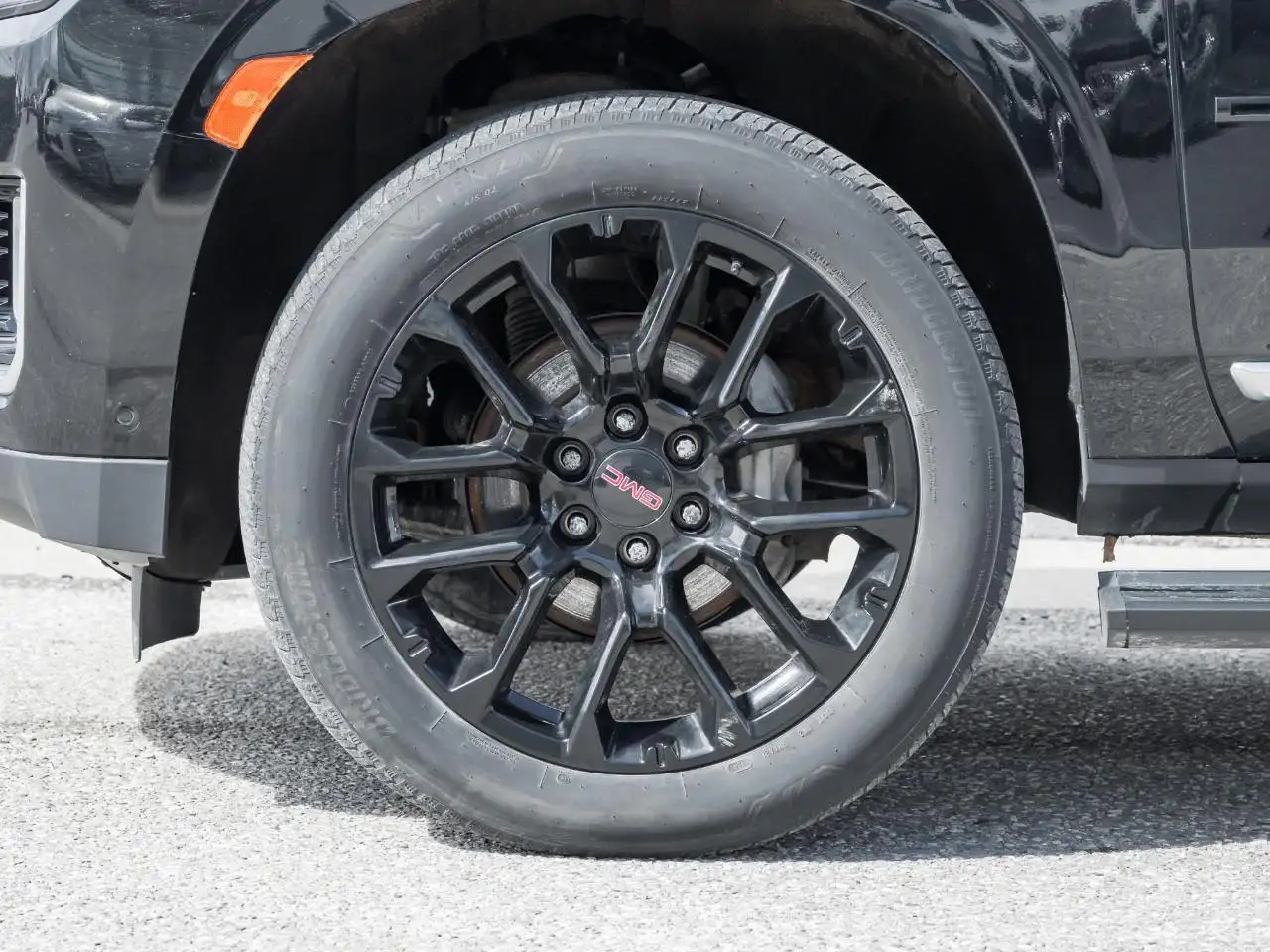 GMC Yukon снимка GMC Yukon
