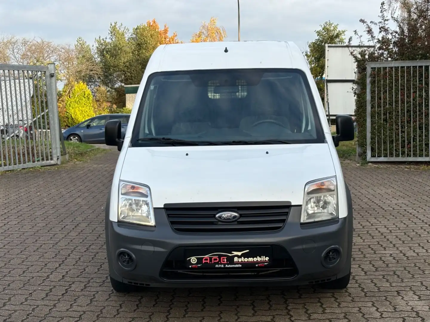 Ford Tourneo Connect Tourneo 1.8 TDCI Hoch Lang TÜV NEU Weiß - 2