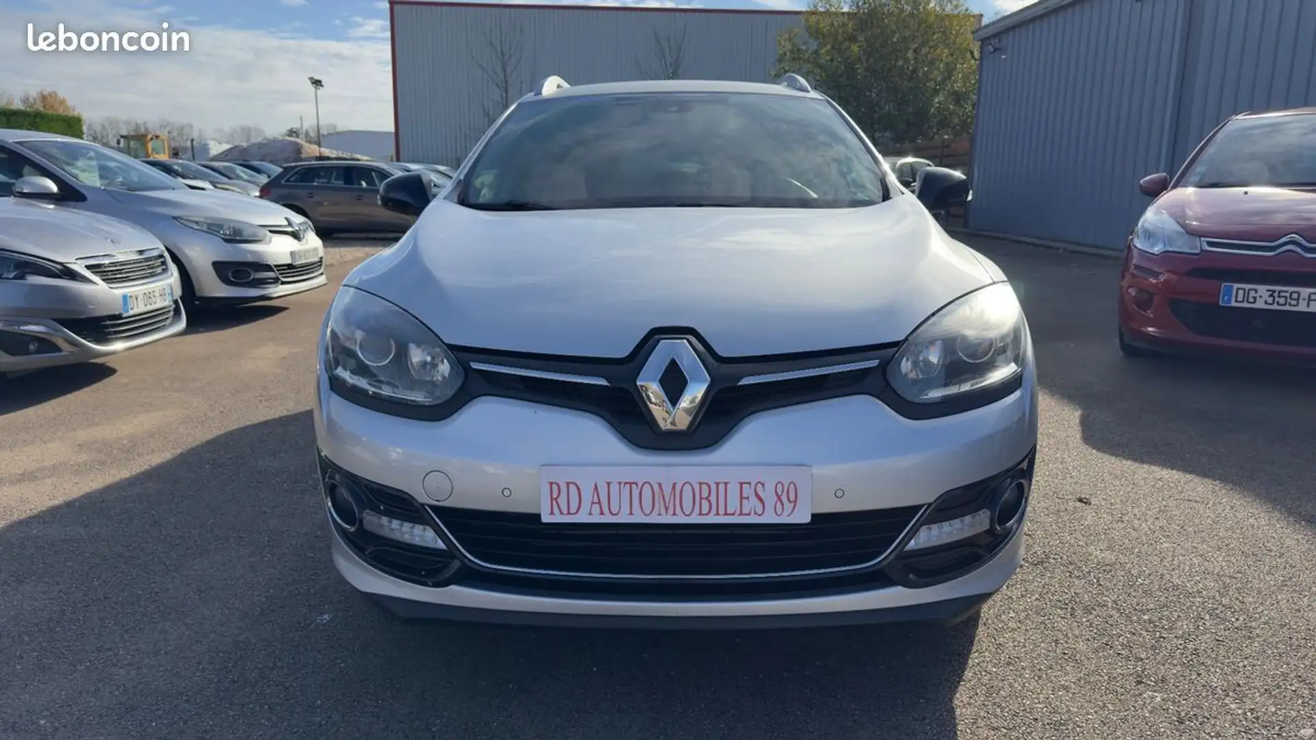 Renault Megane MÉGANE III ESTATE 1.6 DCI 130 CH Bose Edition Gris - 2