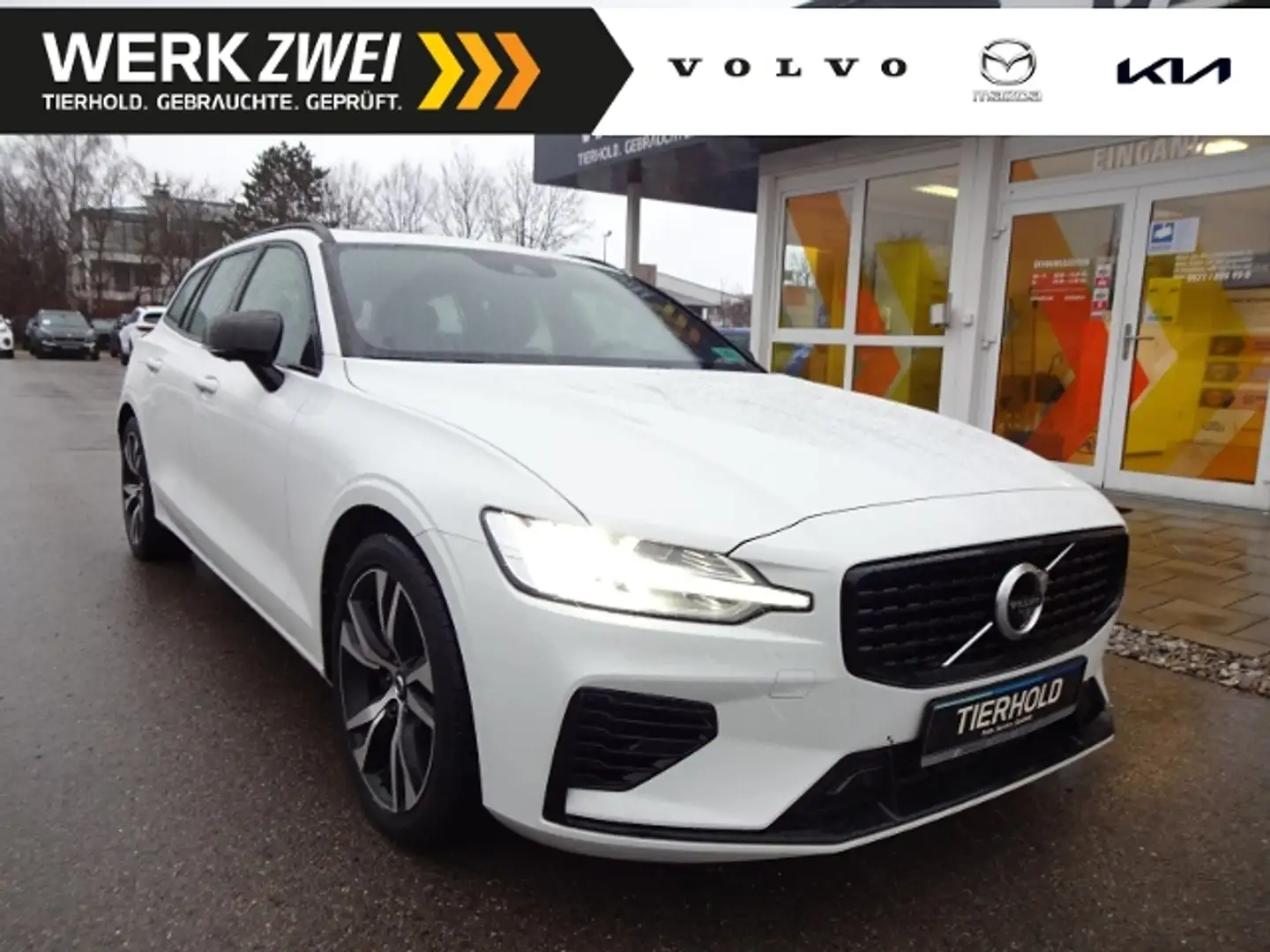 Volvo V60 T8 R Design Plug-In AWD AHK Pano ACC HUD Weiß - 1