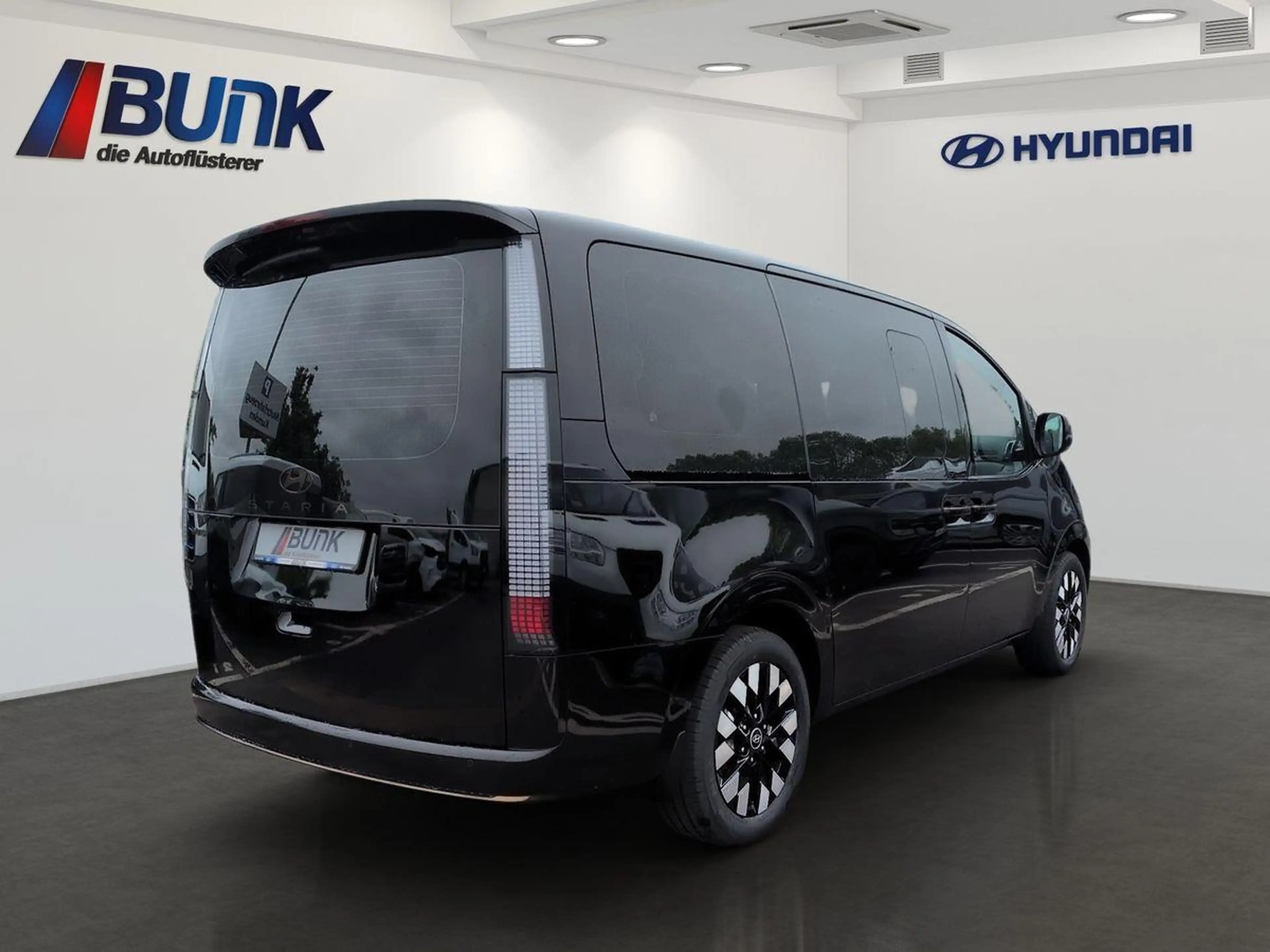 Hyundai STARIA Signature 1.6L / 360° Kamera / Sitzklima — photo 15