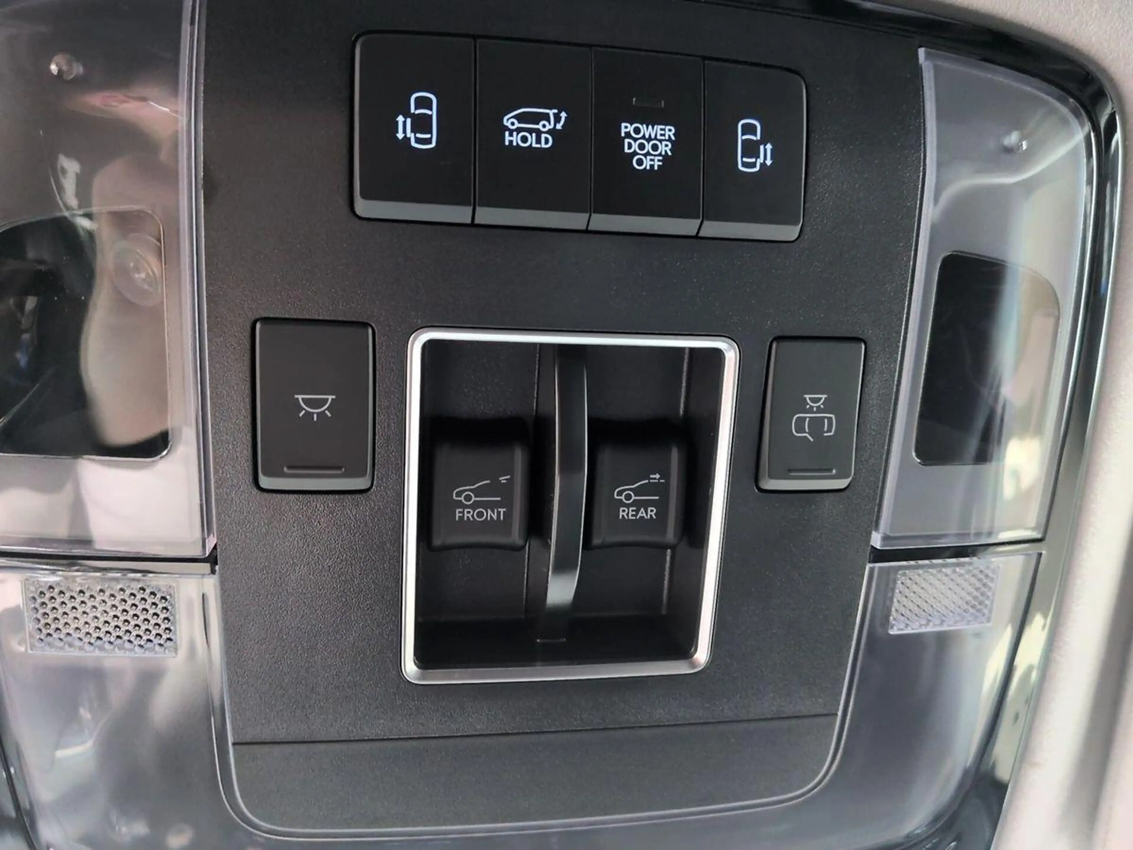 Hyundai STARIA Signature 1.6L / 360° Kamera / Sitzklima — photo 14