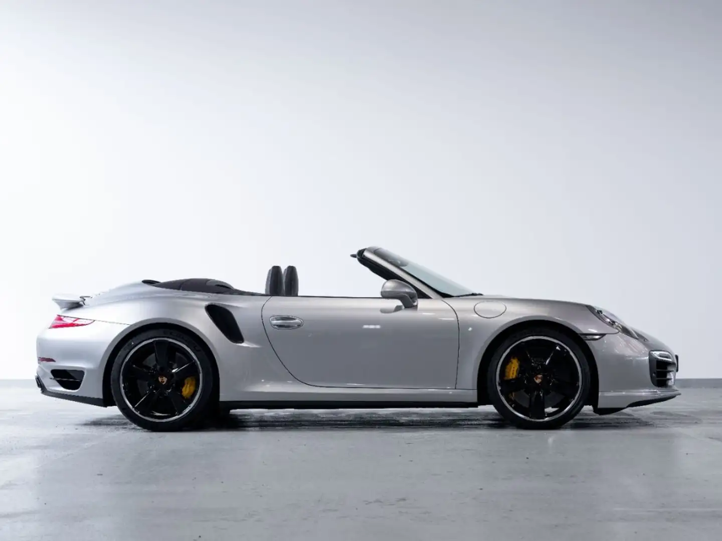 Porsche 911 type 991 Turbo S cabriolet Exclusive Manu Grigio - 2