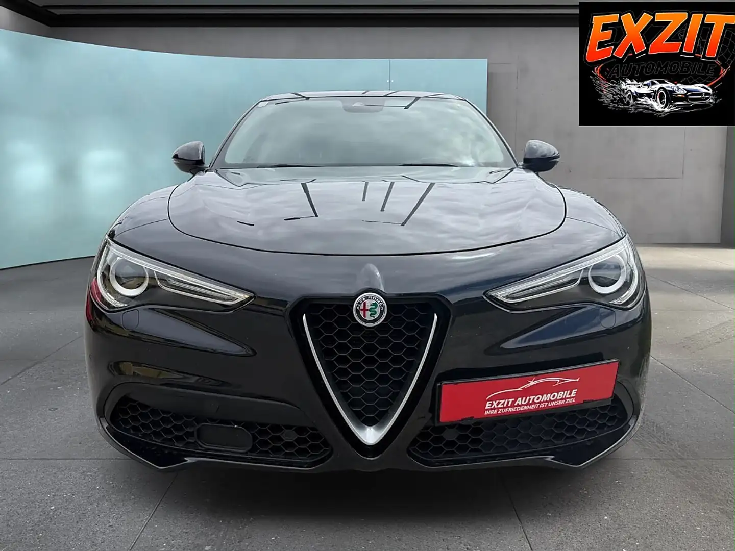 Alfa Romeo Stelvio First Edition 2,0 ATX AWD*Automatik*ALLRAD* Schwarz - 2