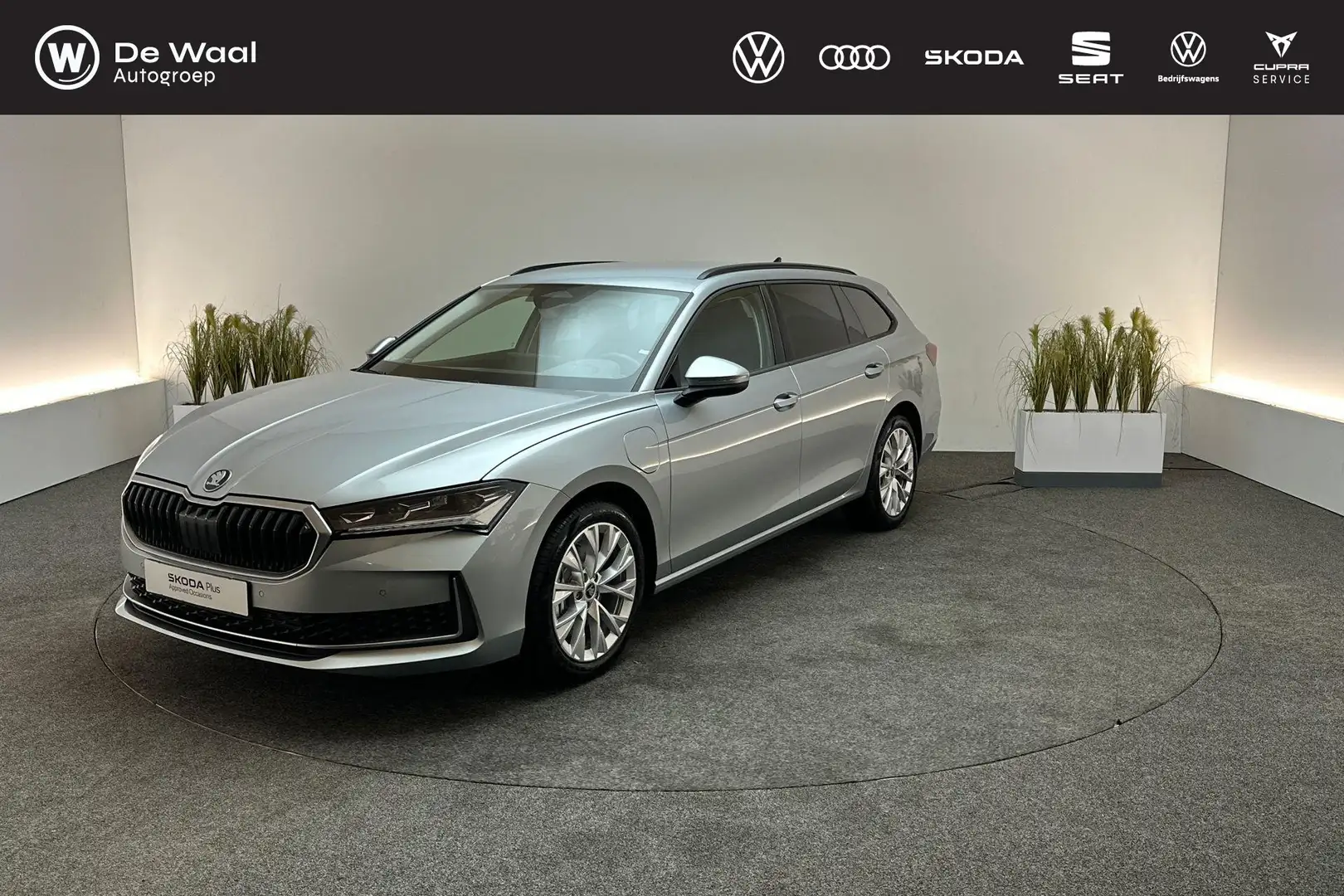 Skoda Superb Combi 1.5 TSI 204pk DSG PHEV Business | Massagesto Zilver - 1