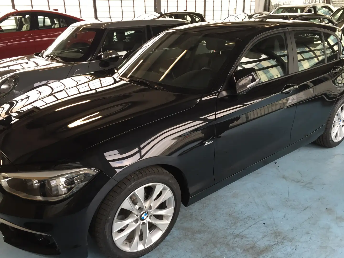 BMW 116 Serie 1 (F20) 2015 d Urban 5p - 1