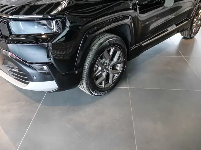 Jeep Compass view 3