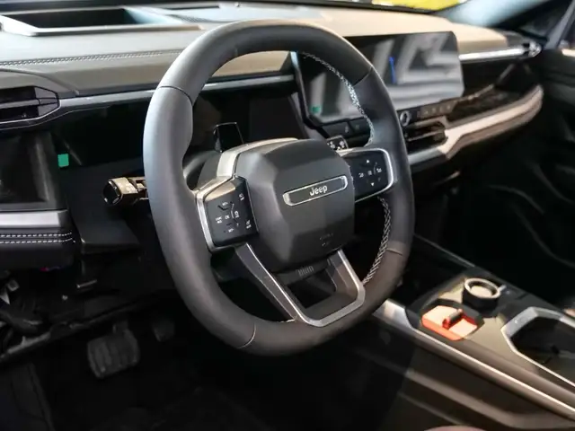 Jeep Compass view 5