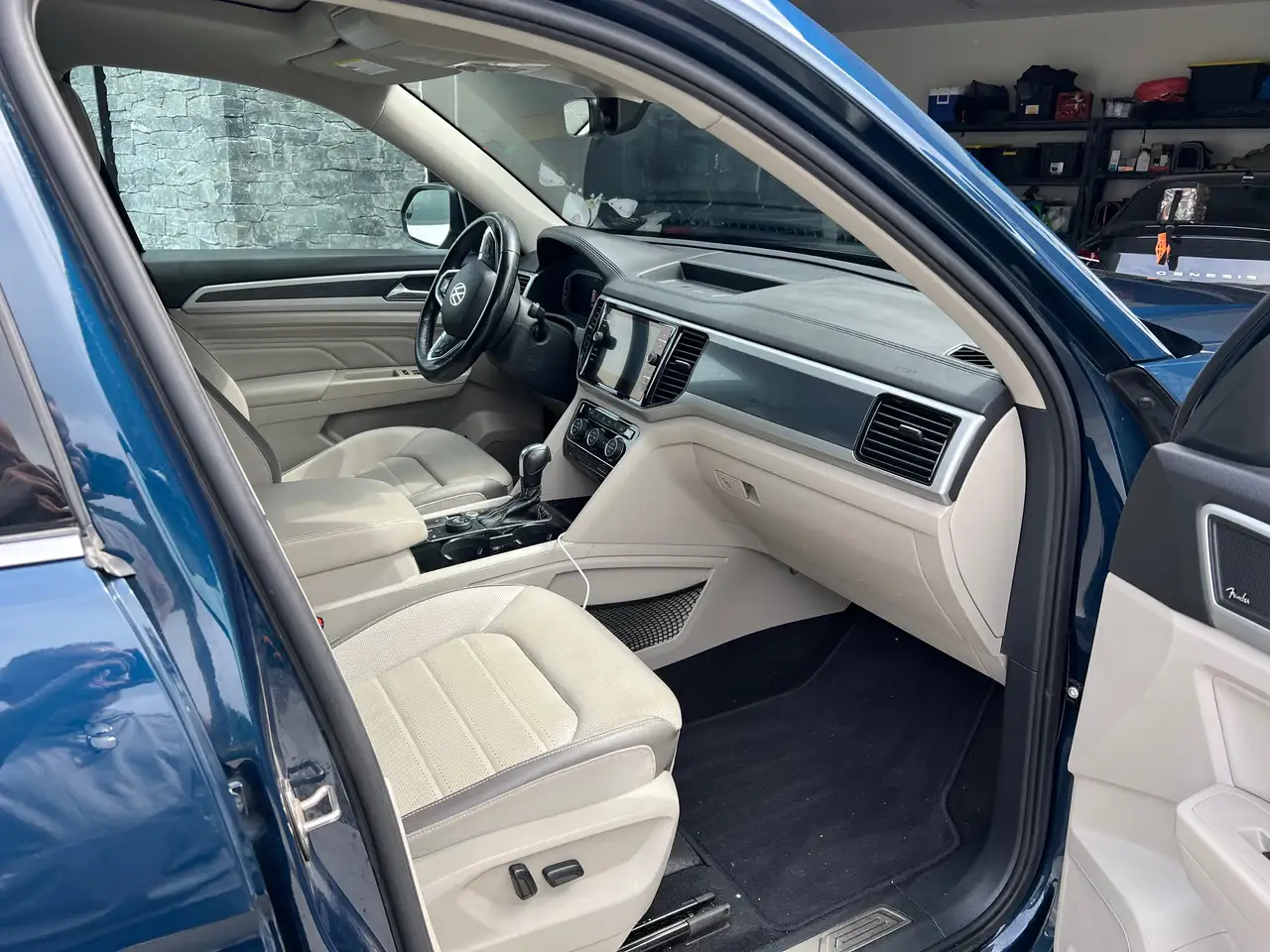 Volkswagen Atlas снимка Volkswagen Atlas