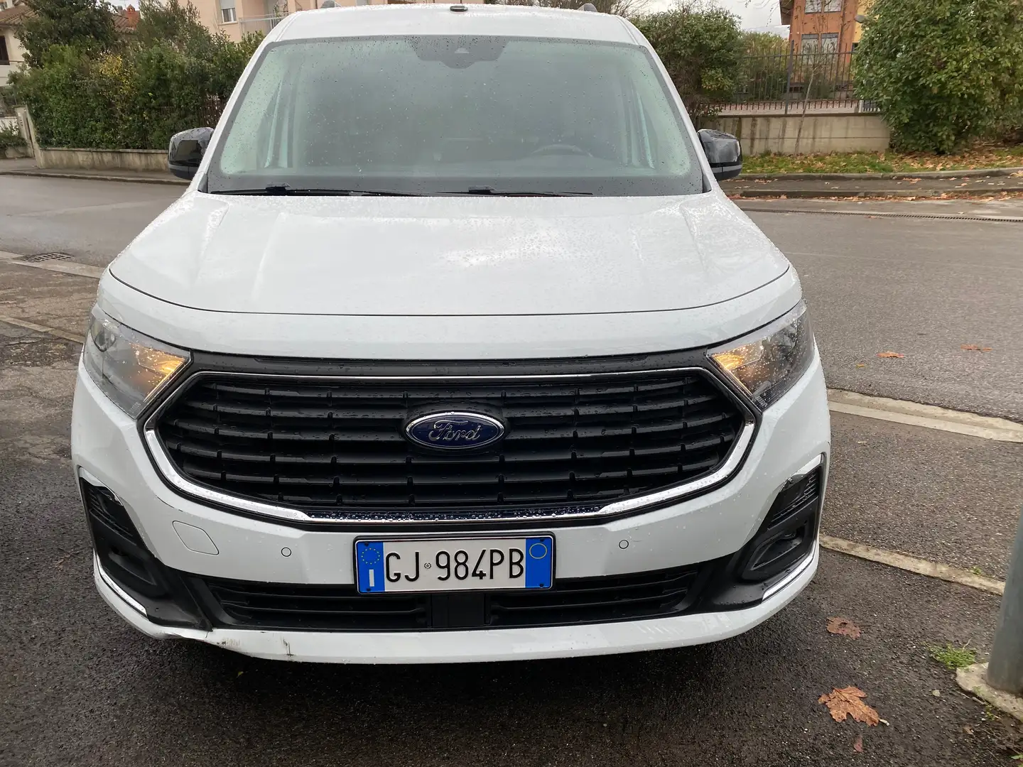 Ford Tourneo Connect 2.0 disel 7 posti Bianco - 2