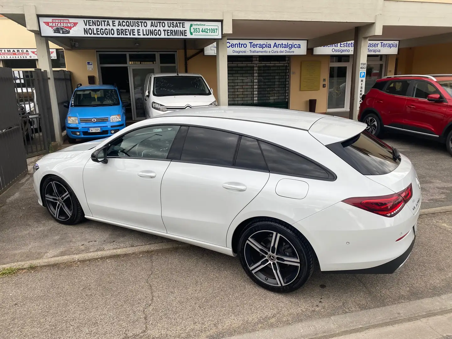 Mercedes-Benz CLA 200 Shooting brake d business 4 matic Blanco - 1