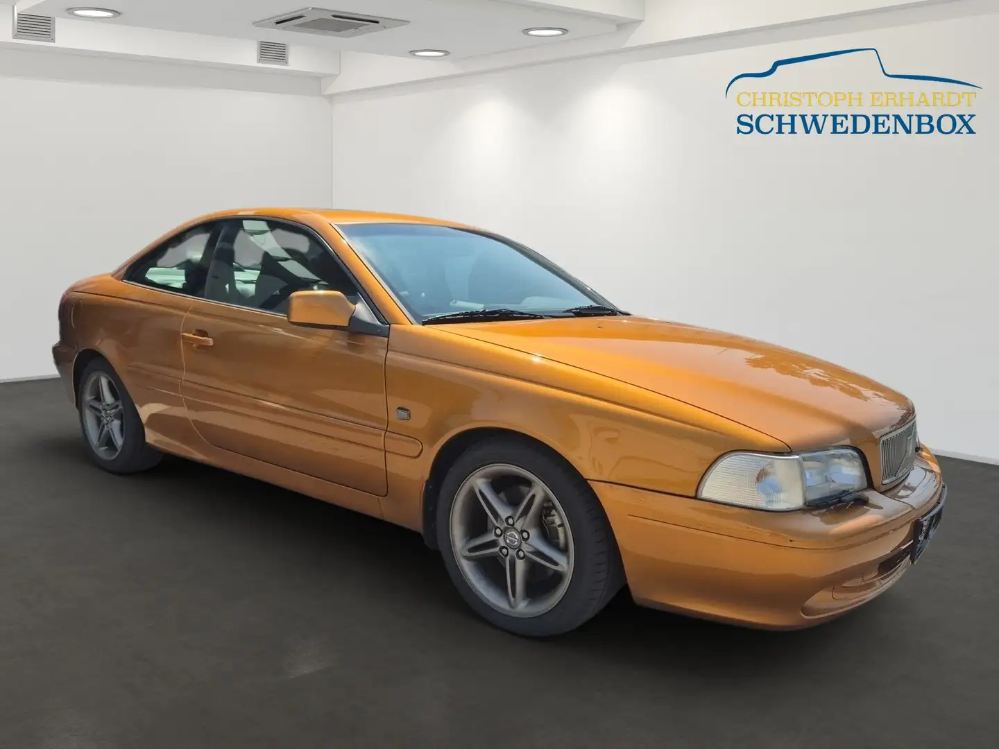 Volvo C70 T5 Klassik Aut. Oranje - 2