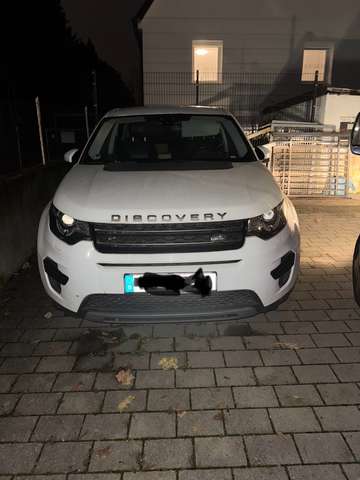Imagine Land Rover Discovery Sport SE AWD