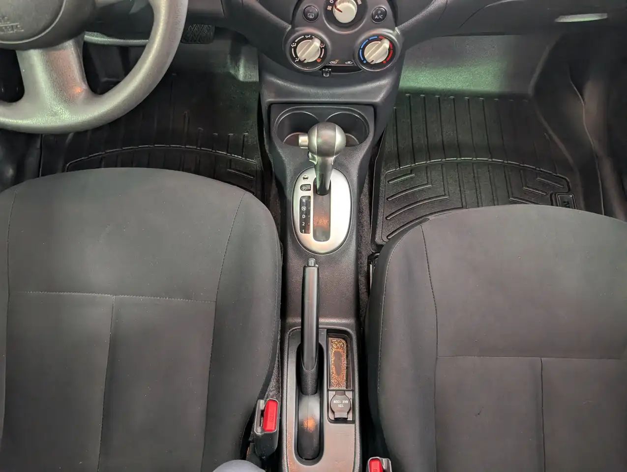 Nissan Micra снимка Nissan Micra