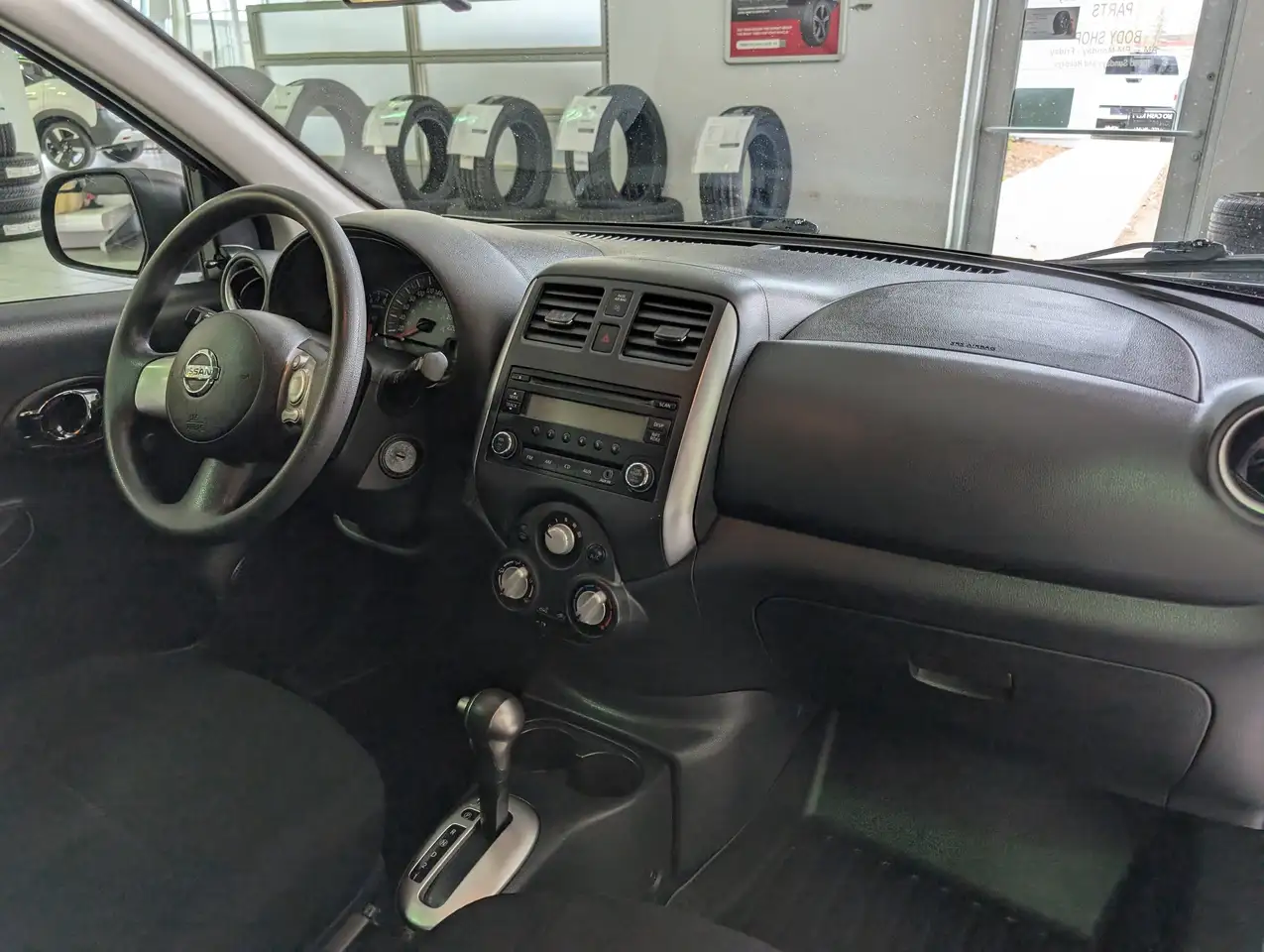 Nissan Micra снимка Nissan Micra