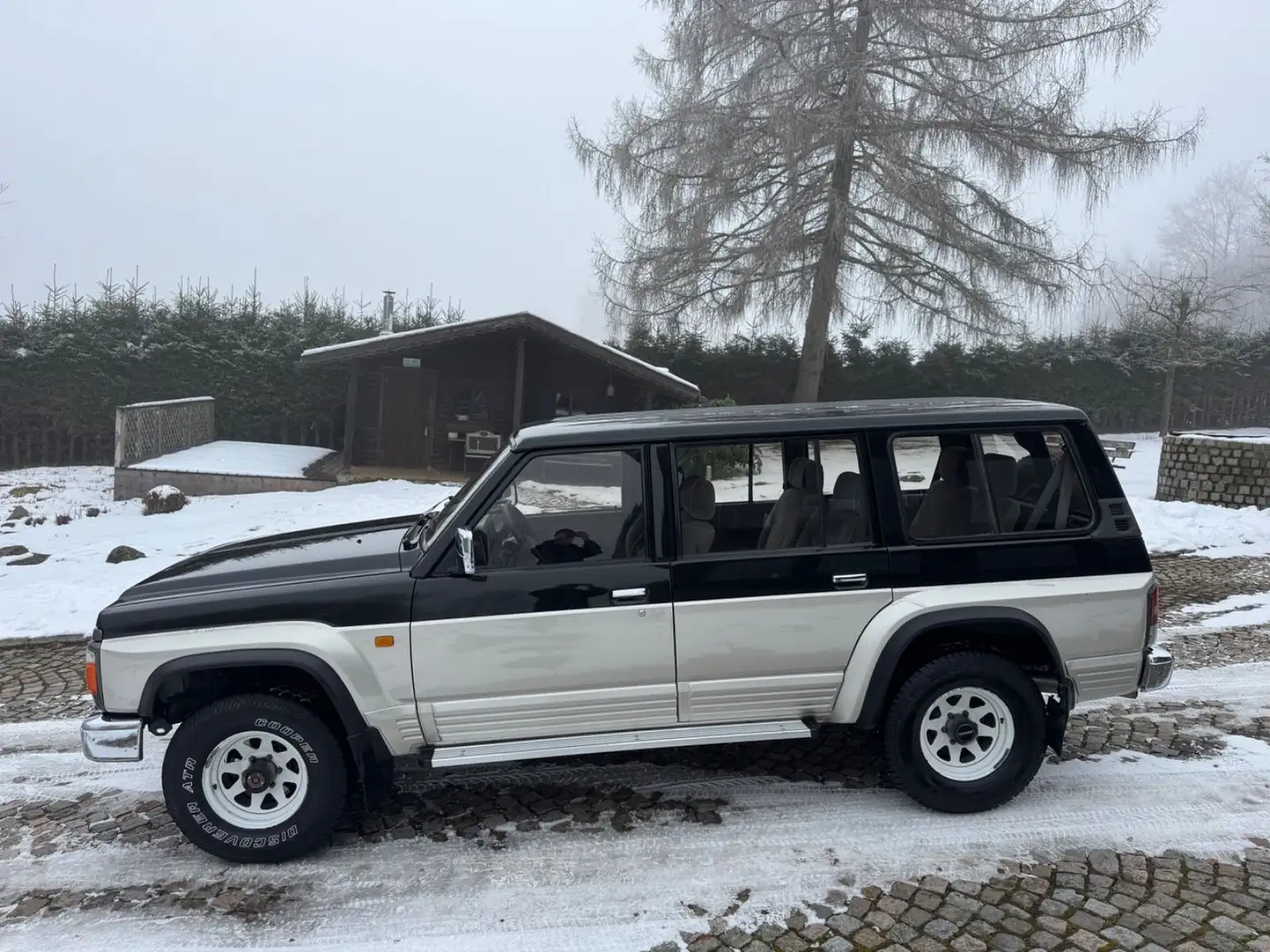 Nissan Patrol 2.8 TD Station Y60 rostfrei 1.Hand! Schwarz - 1