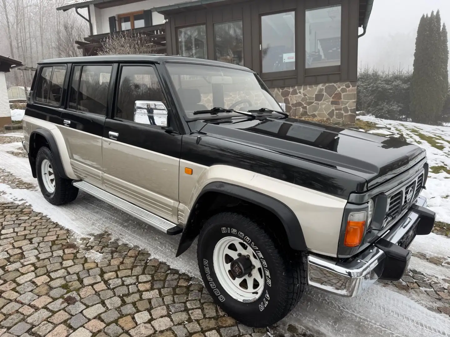 Nissan Patrol 2.8 TD Station Y60 rostfrei 1.Hand! Schwarz - 2