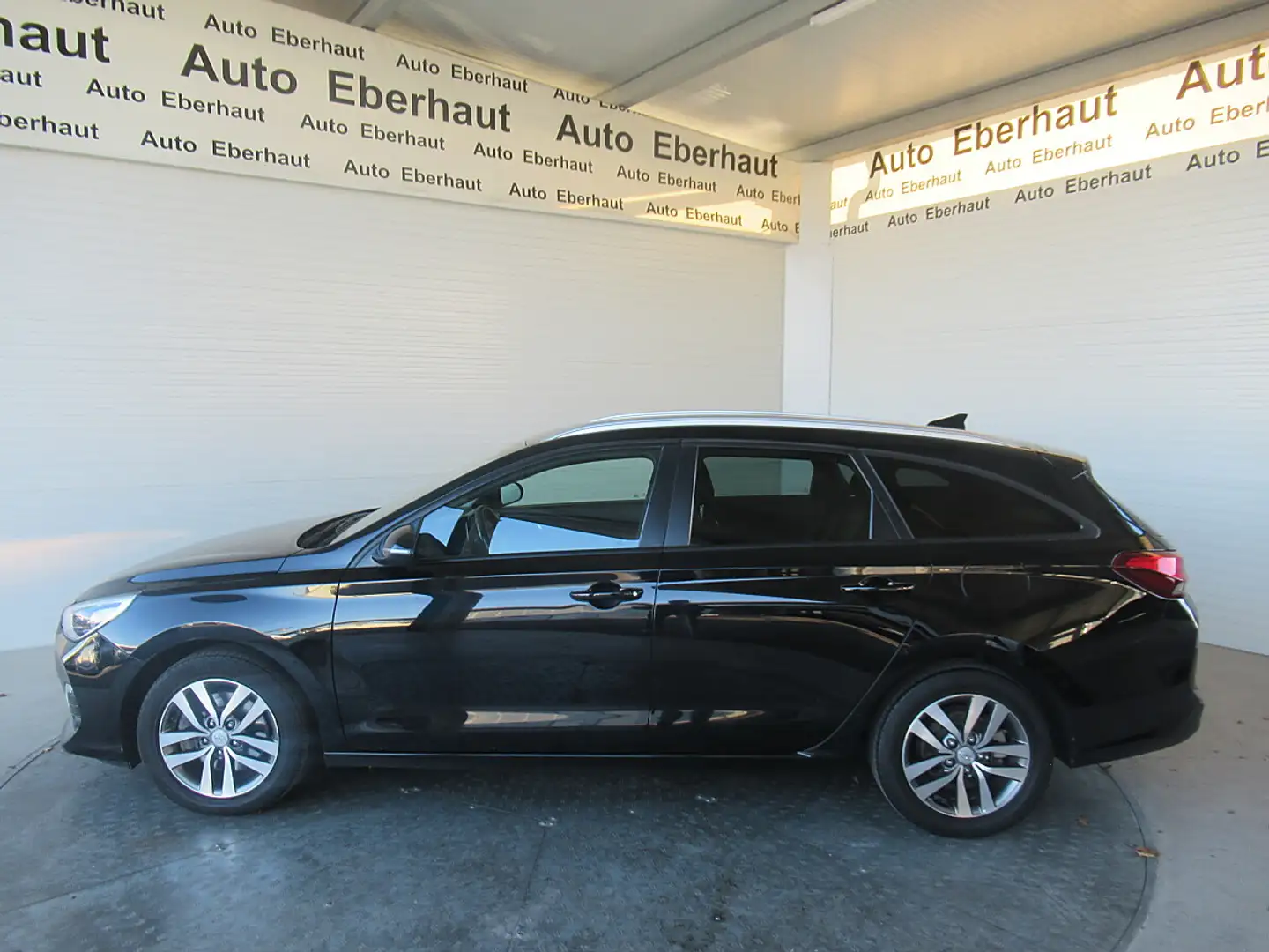 Hyundai i30 CW 1,6 CRDi Level 3 *Tempomat *Sitzheizung vorn... Schwarz - 2