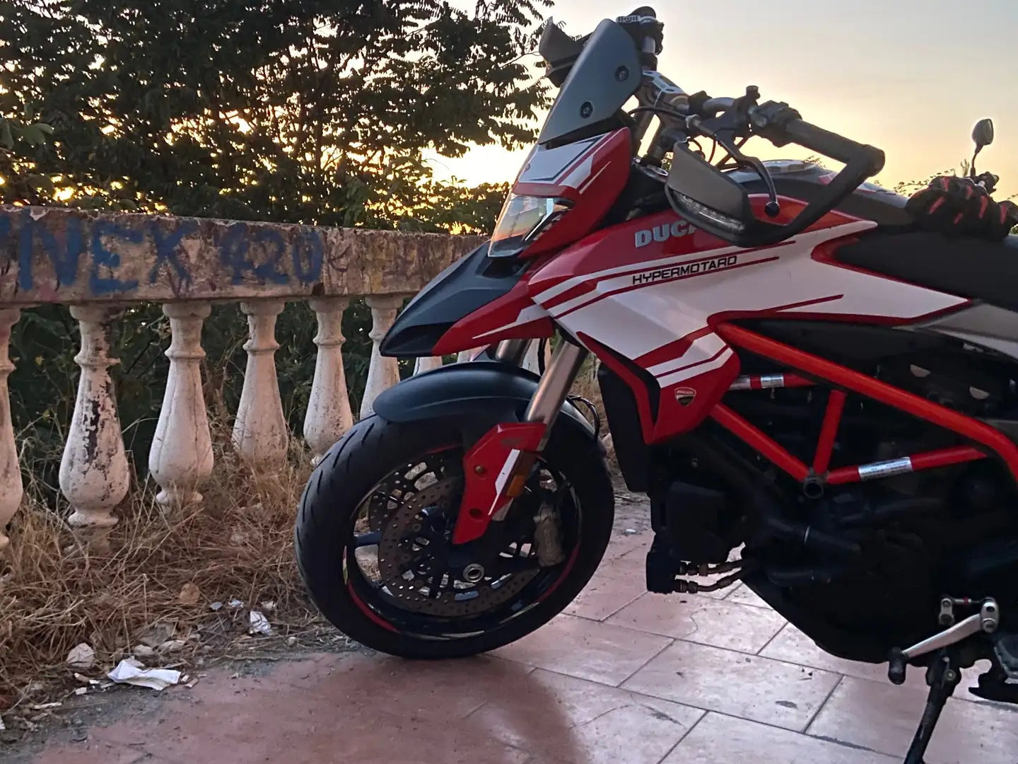 Ducati Hypermotard 939 Sp Kırmızı - 2