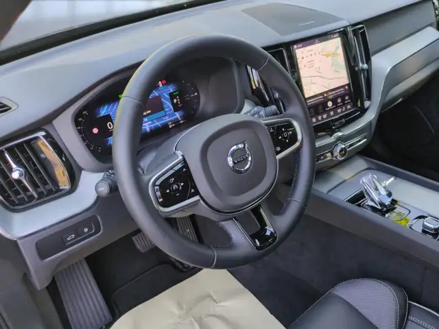 Volvo XC60 view 14