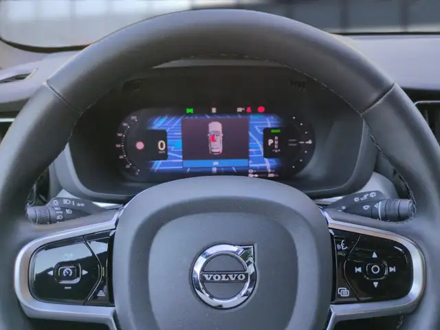 Volvo XC60 view 15