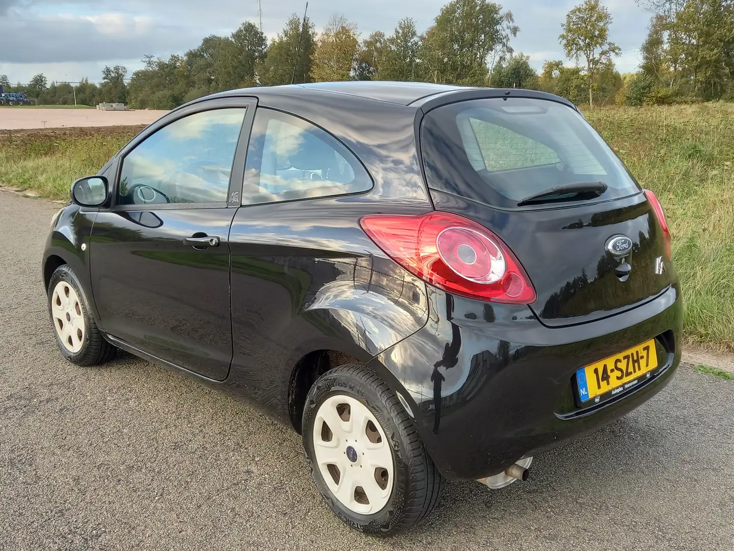 Ford Ka/Ka+ 1.2 Cool & Sound start/stop Noir - 2