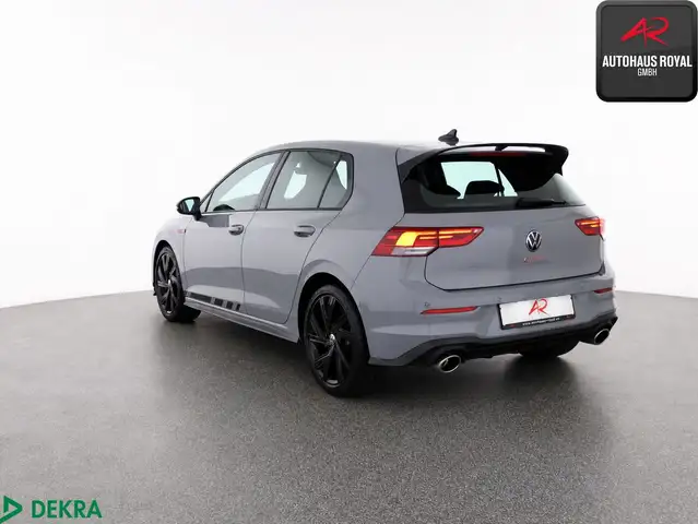 Volkswagen Golf view 3