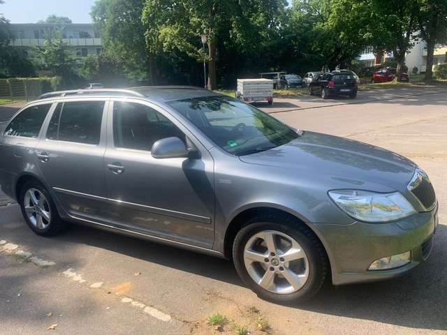 Imagine Skoda Octavia Combi 1.8 TSI DSG FAMILY