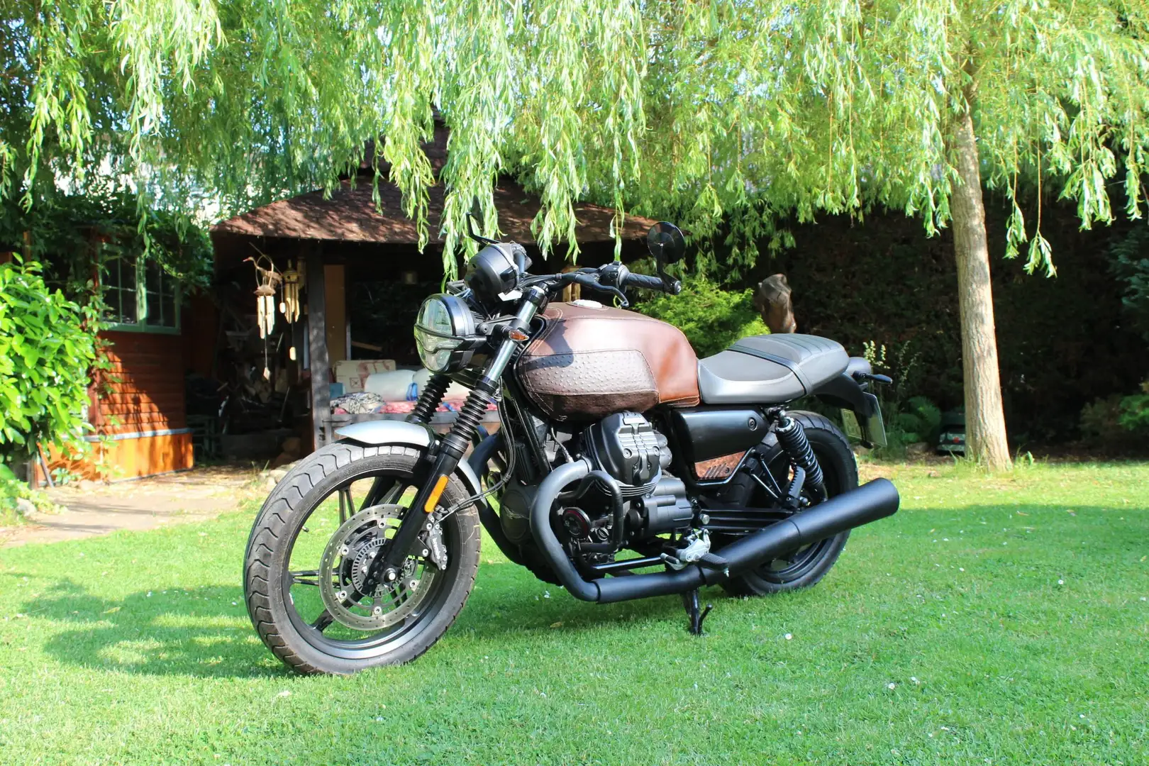 Moto Guzzi V 7 stone 850 Argintiu - 1