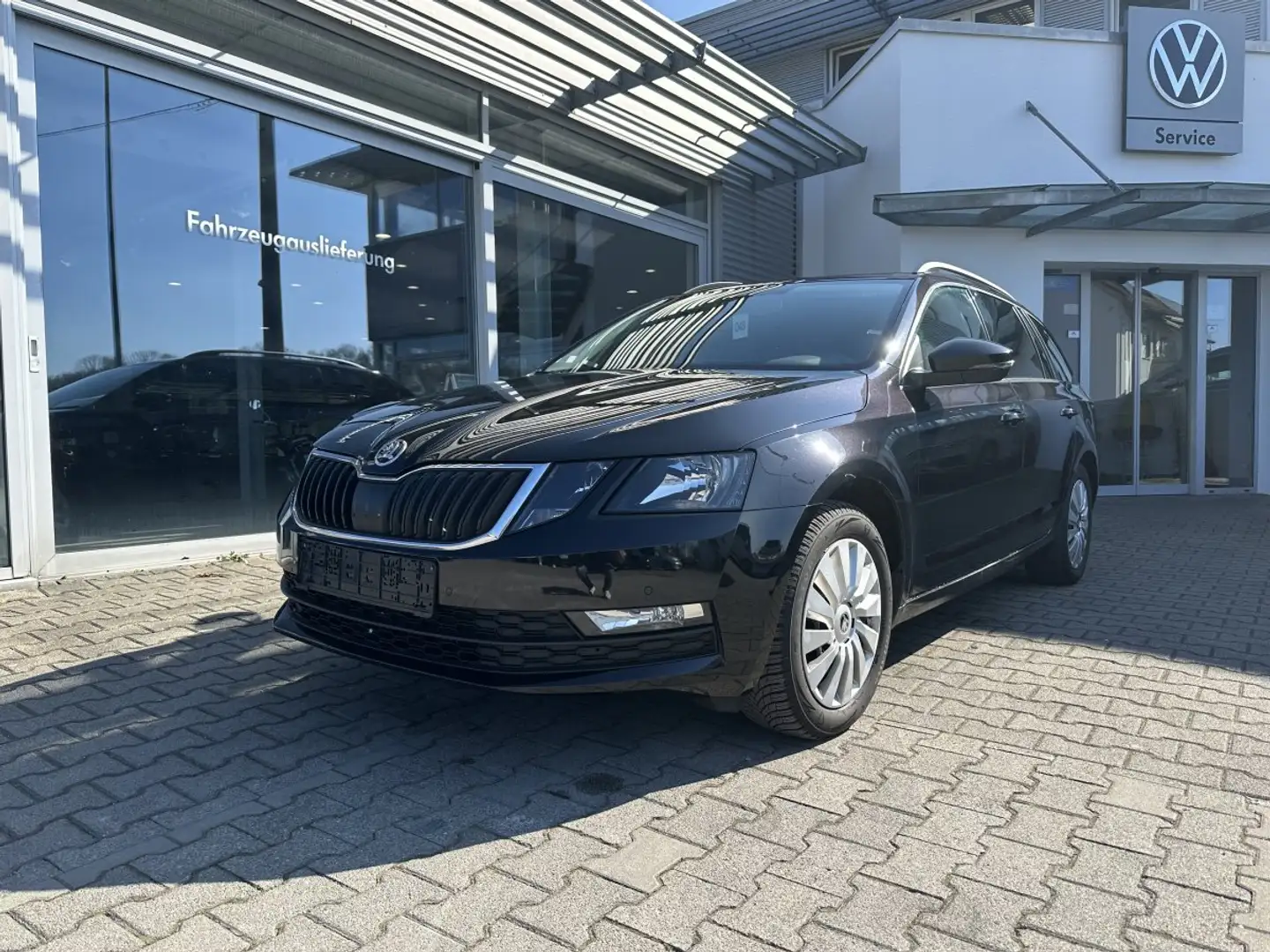 Skoda Octavia Combi 2.0 TDI DSG*LED*NAVI*PDC Negro - 1