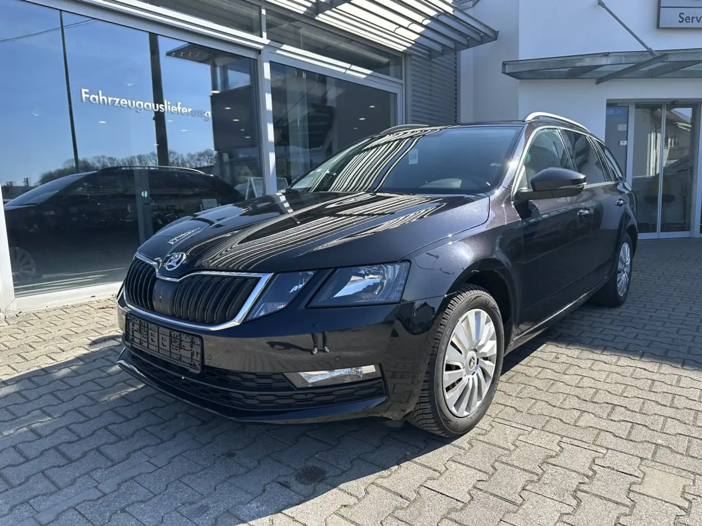 Skoda Octavia Combi 2.0 TDI DSG*LED*NAVI*PDC Negro - 2
