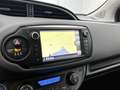 Toyota Yaris 1.5 Hybrid Dynamic | LM velgen | Full map navigati Rood - thumbnail 40