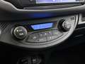 Toyota Yaris 1.5 Hybrid Dynamic | LM velgen | Full map navigati Rood - thumbnail 10