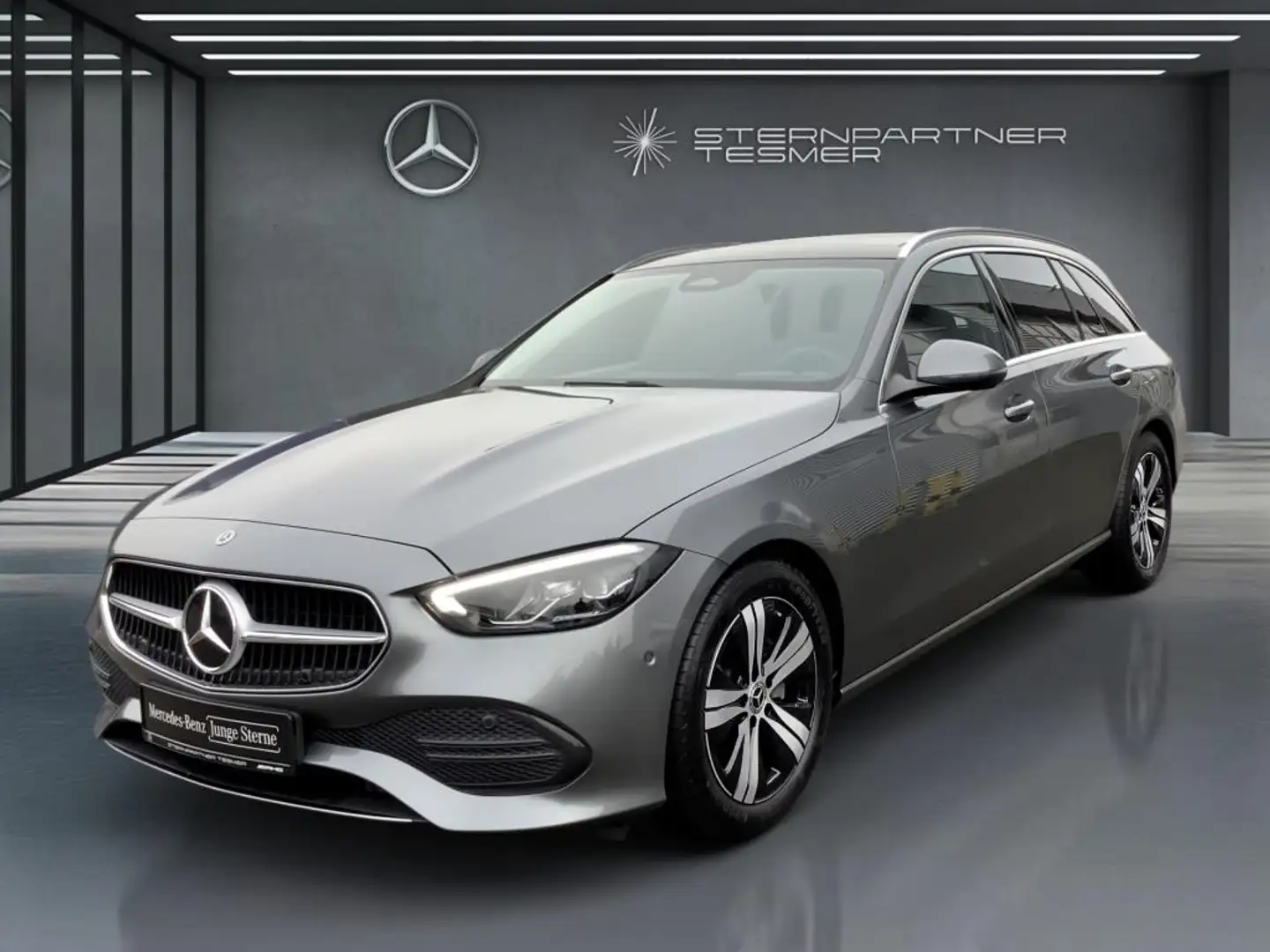 Mercedes-Benz C 180 T AVANTGARDE+KAM.+LED+AMBI.+TOTW.+PANO+AHK Grau - 1