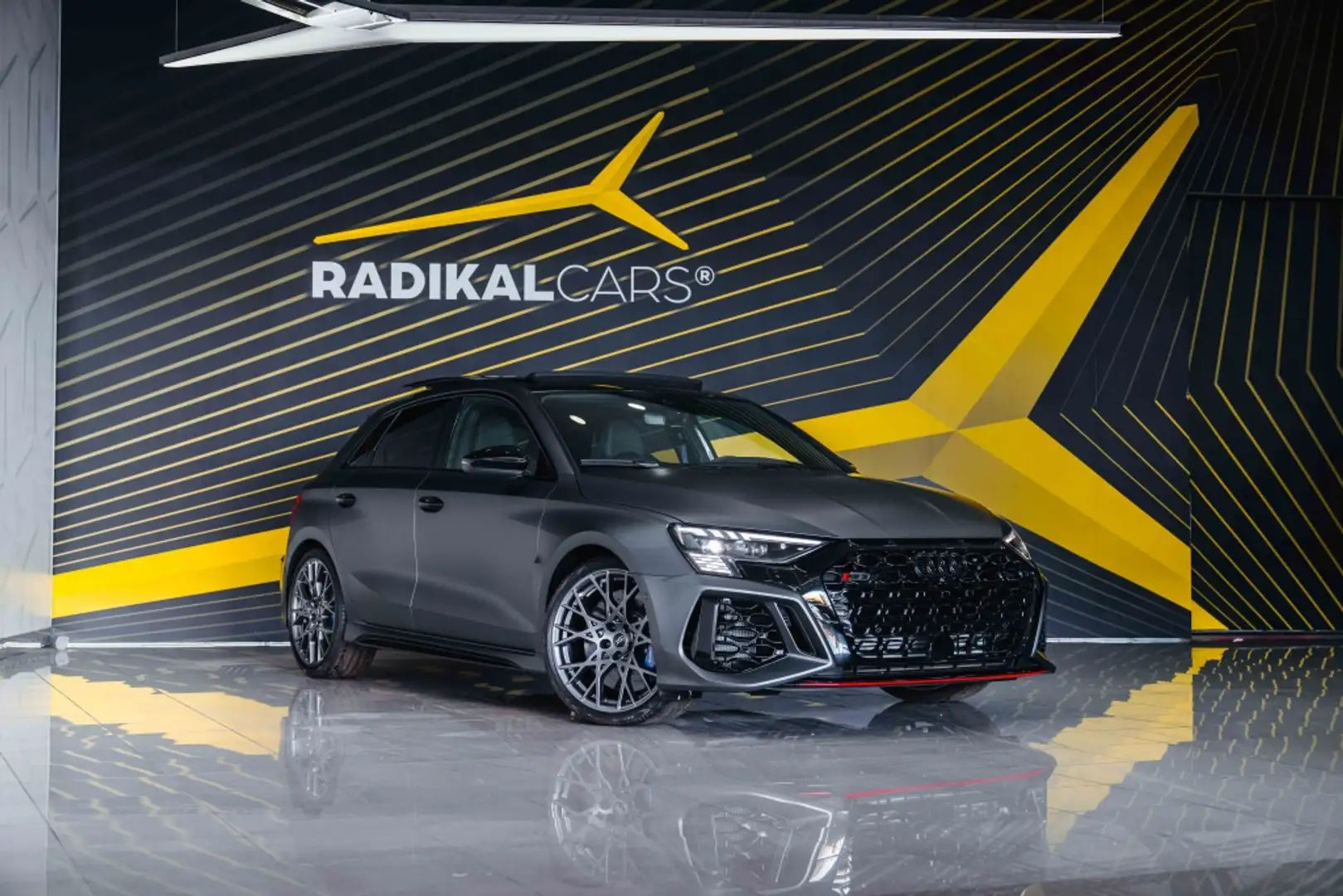 Audi A3 RS3 Sportback quattro S tronic performance edition Gris - 1