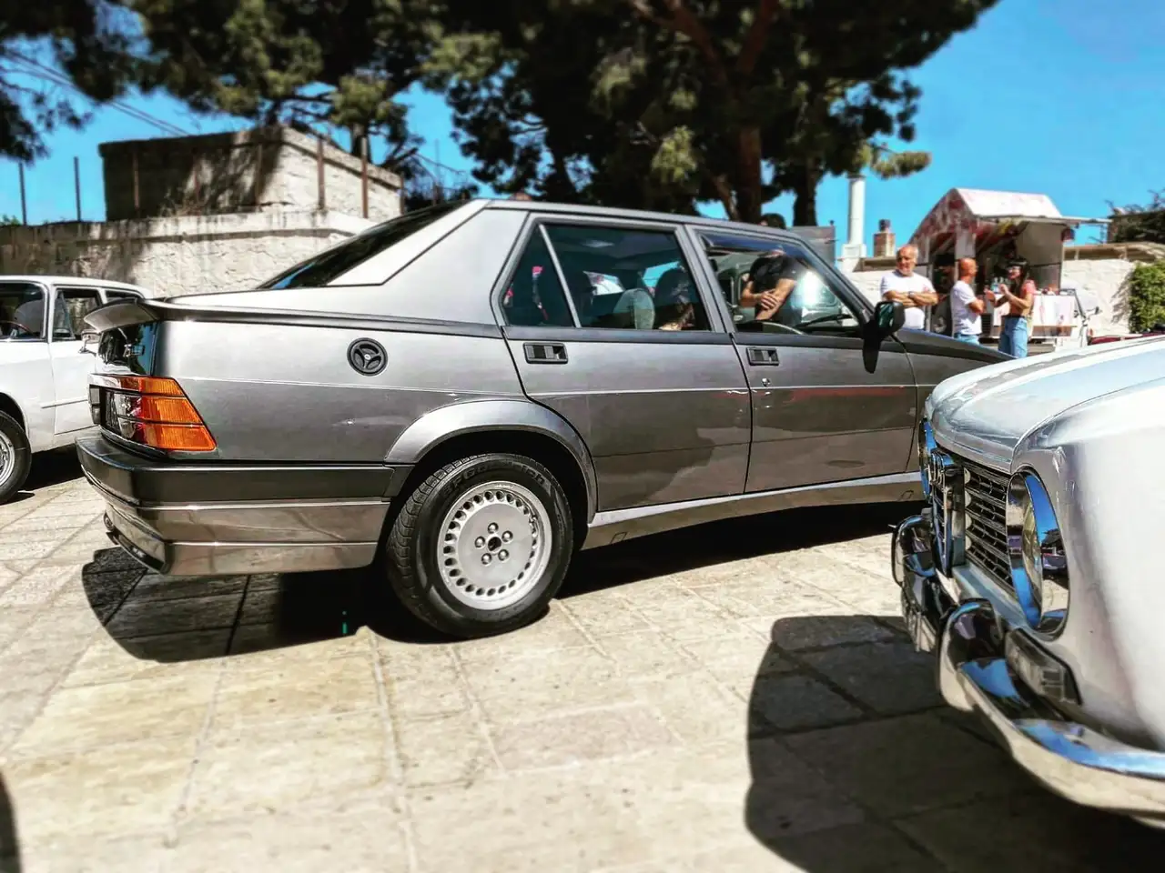 Alfa Romeo 75 2.0i ts, foto 4
