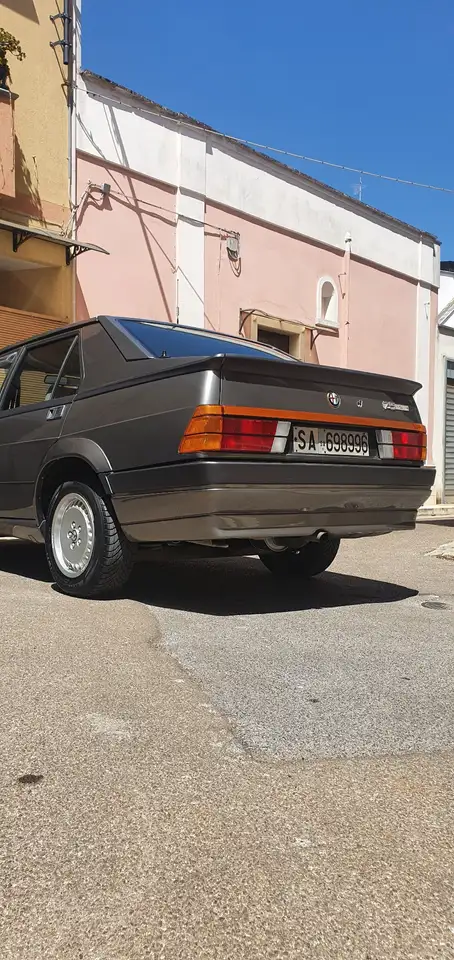Alfa Romeo 75 2.0i ts, foto 7