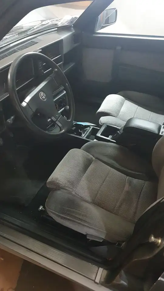 Alfa Romeo 75 2.0i ts, foto 8