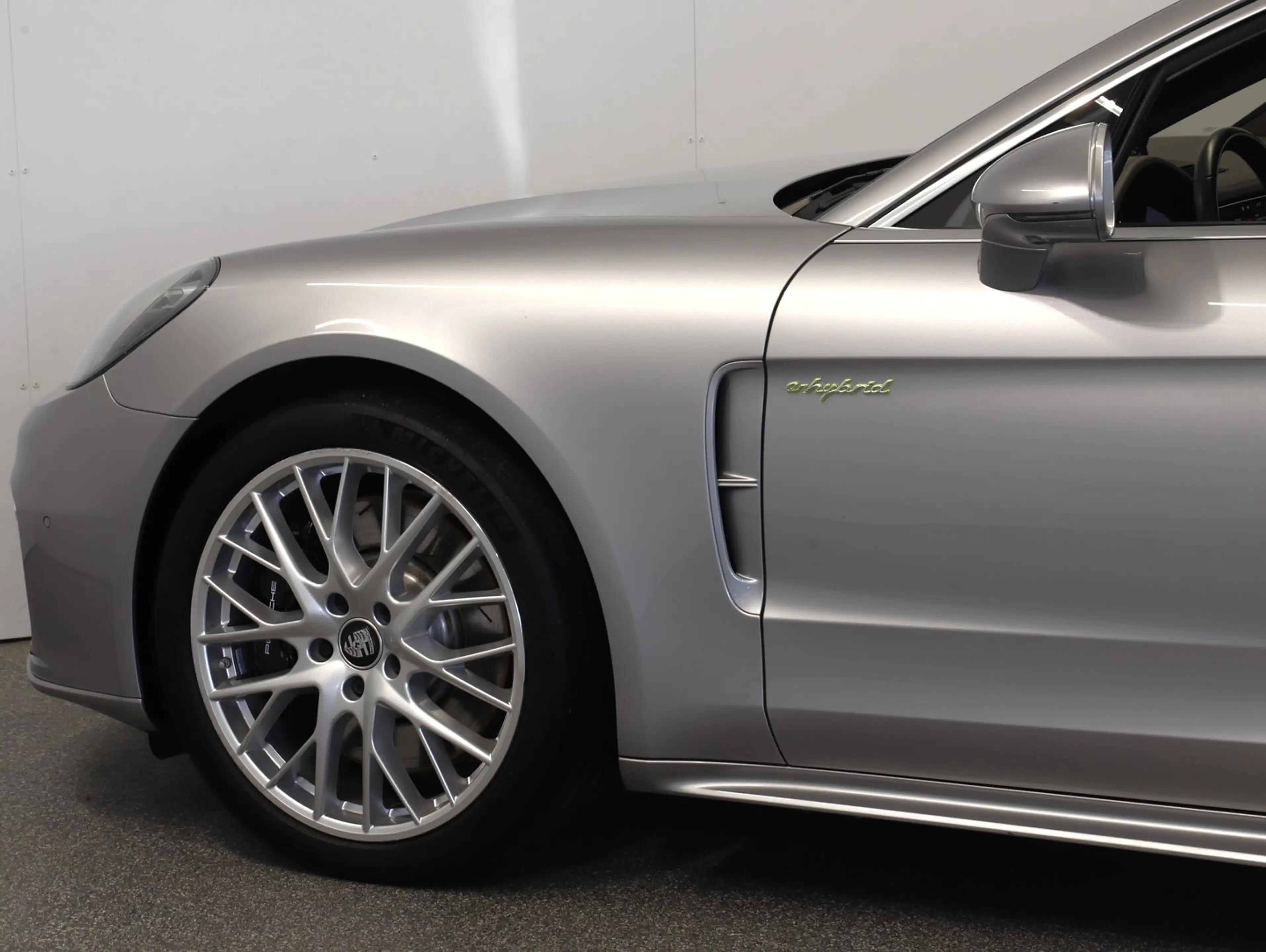 Porsche Panamera 4S E-Hybrid G2 II — photo 9