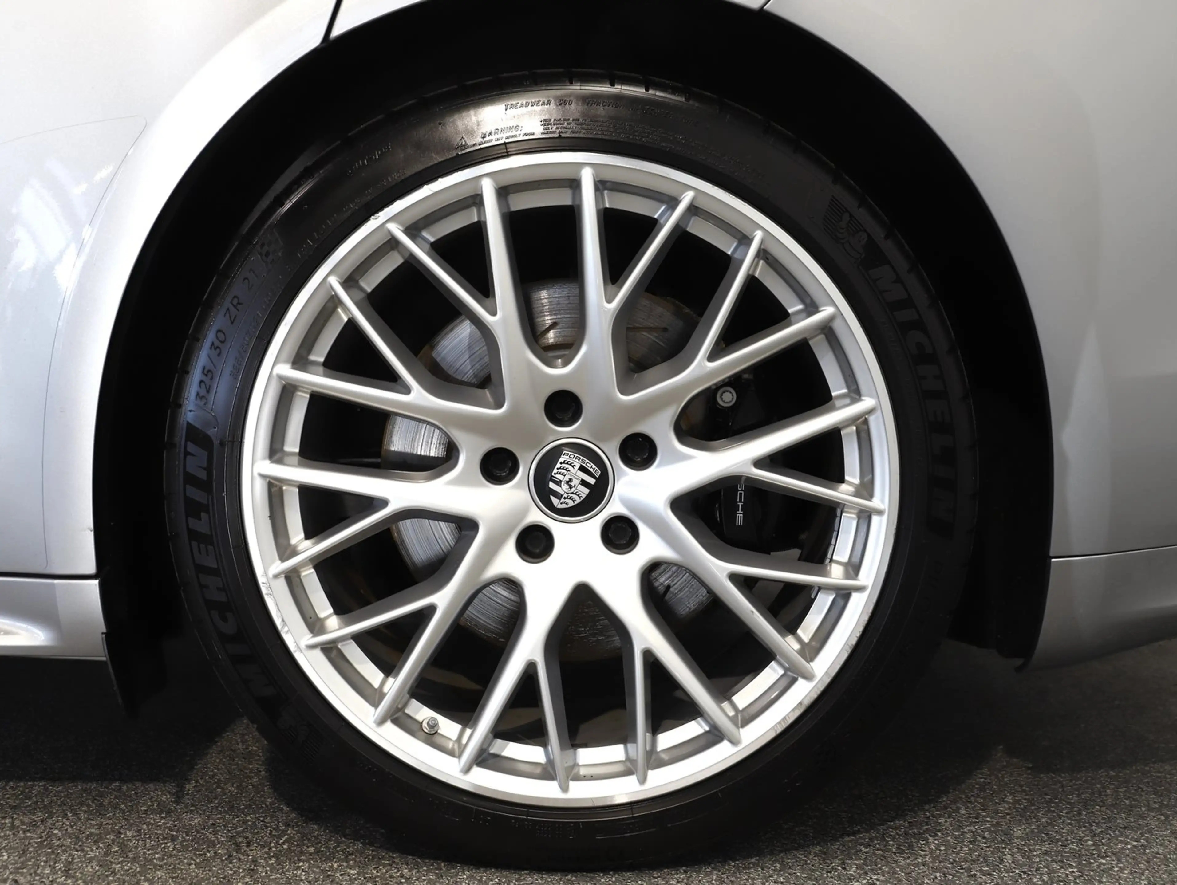 Porsche Panamera 4S E-Hybrid G2 II — photo 8